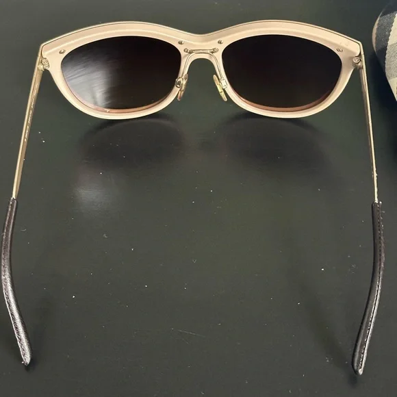 Burberry Semi-Transparent Tortoise Gold and Tan Sunglass Shades w/ Hard Case Burberry Semi-Transparent Tortoise Gold and Tan Sunglass  main image 4